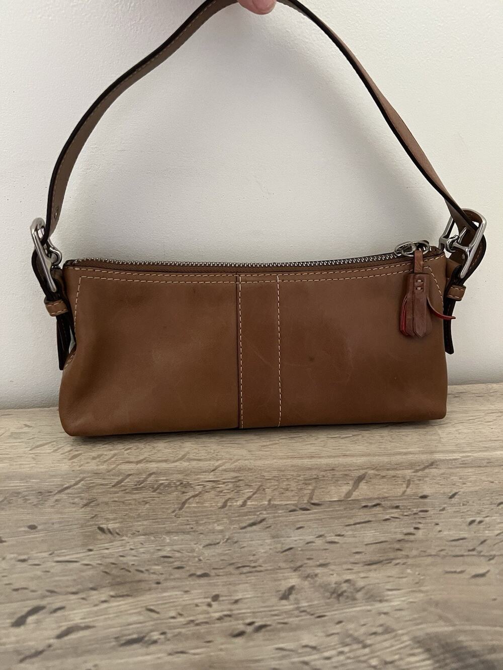 Coach Hampton Vintage 7461 East West Baguette Shoulder Bag Y2K